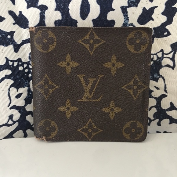 Louis Vuitton Handbags - 💛 Authentic Louis Vuitton Bifold Wallet 💛